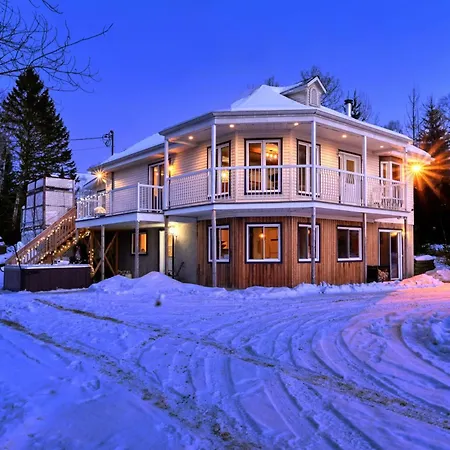 Spacious Cottage In Forest With Spa La Macaza Exterior photo