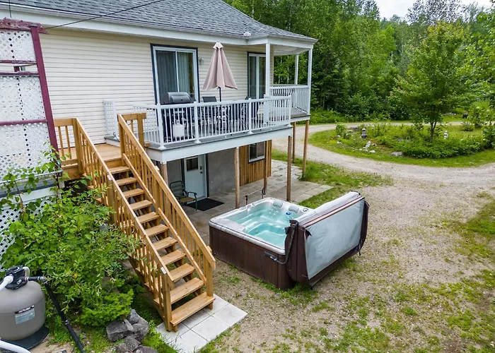 Spacious Cottage In Forest With Spa