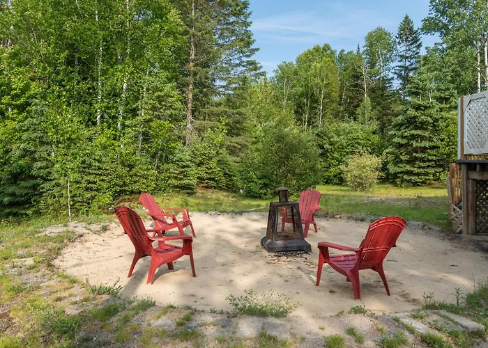 Spacious Cottage In Forest With Spa